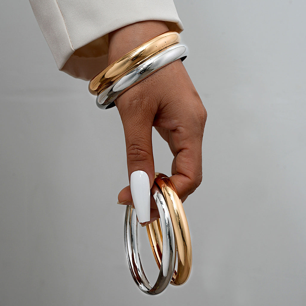 Damen eleganter goldfarbener Armreif Shop Nory
