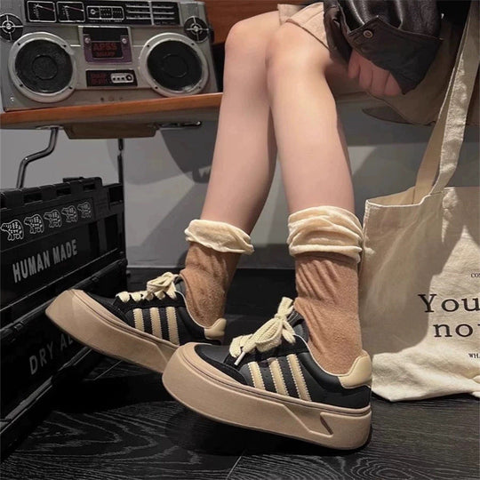 Damen Plattform-Sneaker mit strapazierfähigem Obermaterial und extrahoher Sohle