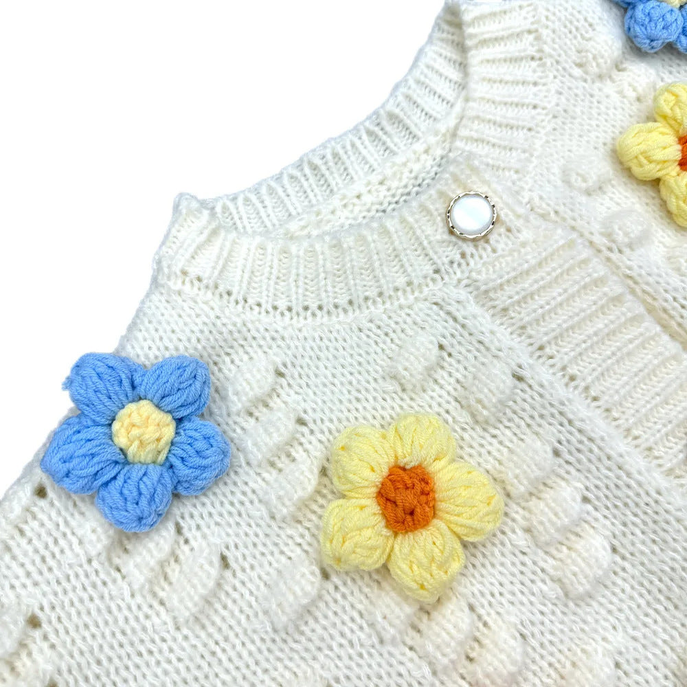 Damen Verspielter Strickpullover mit floralen Applikationen