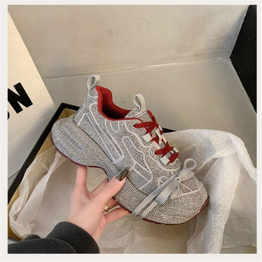 Damen Statement‑Sneaker mit strukturiertem Netz‑Mesh, überhöhter Plateau‑Sohle und gepolstertem Komfortfutter Shop Nory
