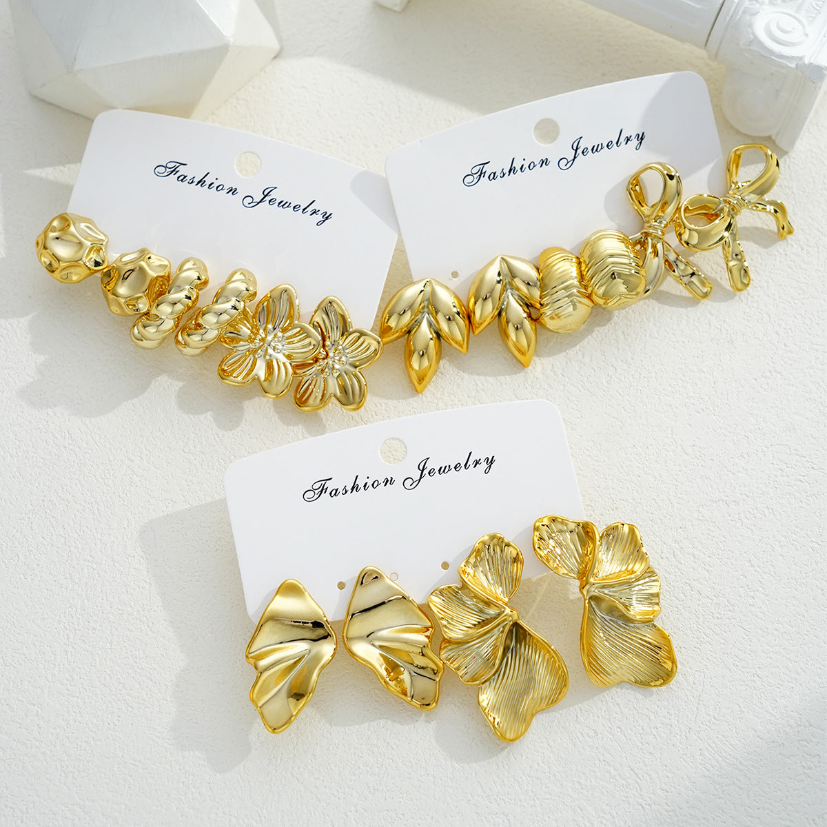Damen Schmuck Set aus kunstvollen und eleganten Ohrringen Shop Nory