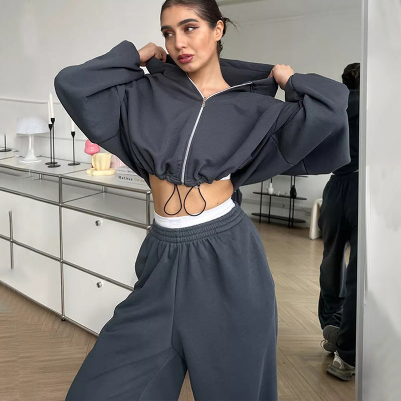 Damen kurzes Kapuzenzipper-Lounge-Set mit oversized Ärmeln und weitem Jogginghose-Schnitt Shop Nory