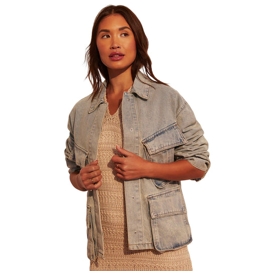 Damen Oversize-Utility-Denimjacke mit großen Pattentaschen und knöpfbarer Front Shop Nory
