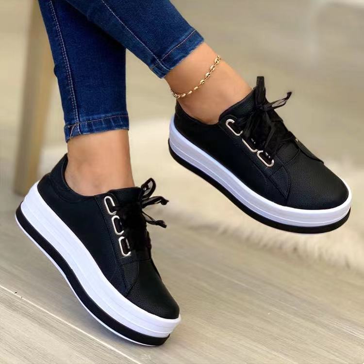 Damen Sneakers mit zeitgemäßem Plateau-Design