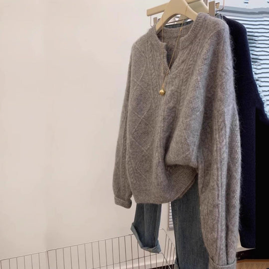 Damen Oversize Mohair-Optik Zopfmusterpullover mit V‑Ausschnitt und überschnittener Schulter Shop Nory