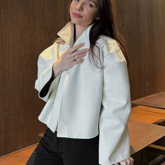 Damen Kurze Boxy Kunstlederjacke mit markantem Stehkragen Shop Nory