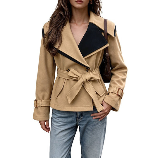 Damen Kurz geschnittener Wollmix-Mantel mit weitem Reverskragen, Bindegürtel und Schnallenmanschetten Shop Nory