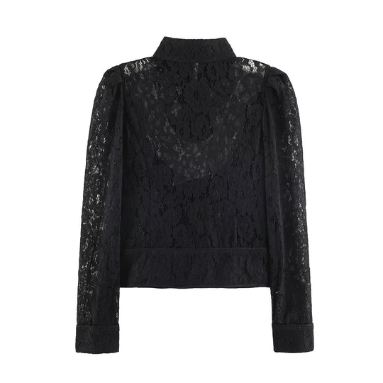 Damen kurz geschnittene transparente Spitzenbluse mit Stehkragen, Stoffknoopfleiste und gerafften Puffärmeln Shop Nory