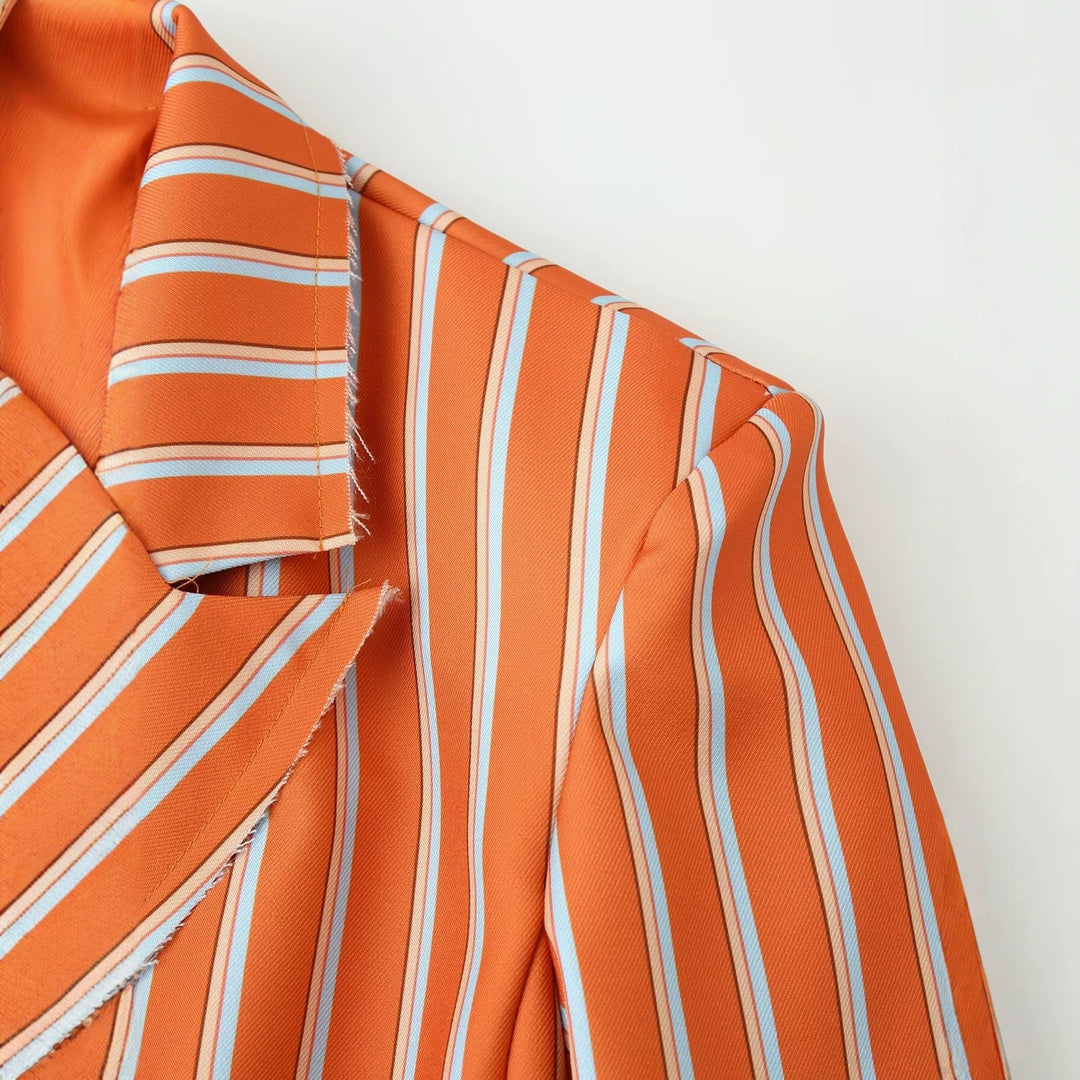 Damen doppelreihiger Blazer mit senkrechtem Streifenmuster und ausgefranstem Revers Shop Nory