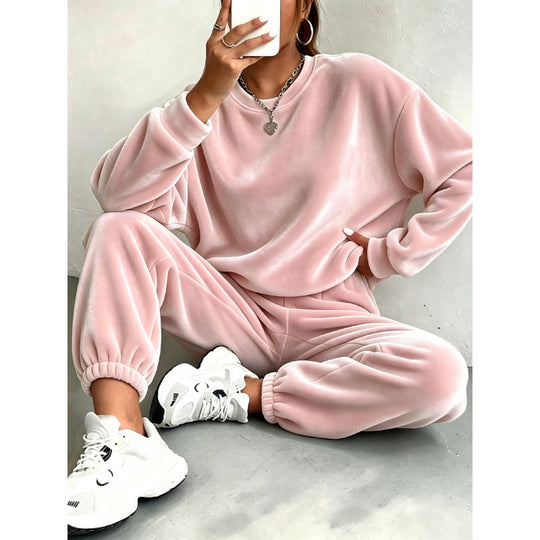 Damen Kuscheliges Velours-Lounge-Set mit Oversize-Sweatshirt und Joggerhose Shop Nory