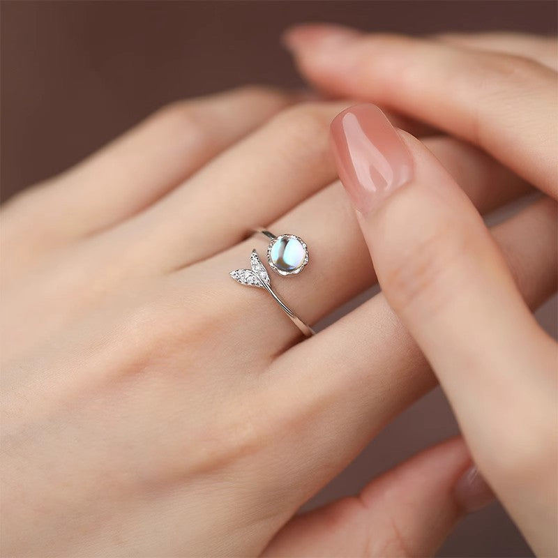 Damen Eleganter Ring mit floralem Design und funkelnden Zirkonia Shop Nory