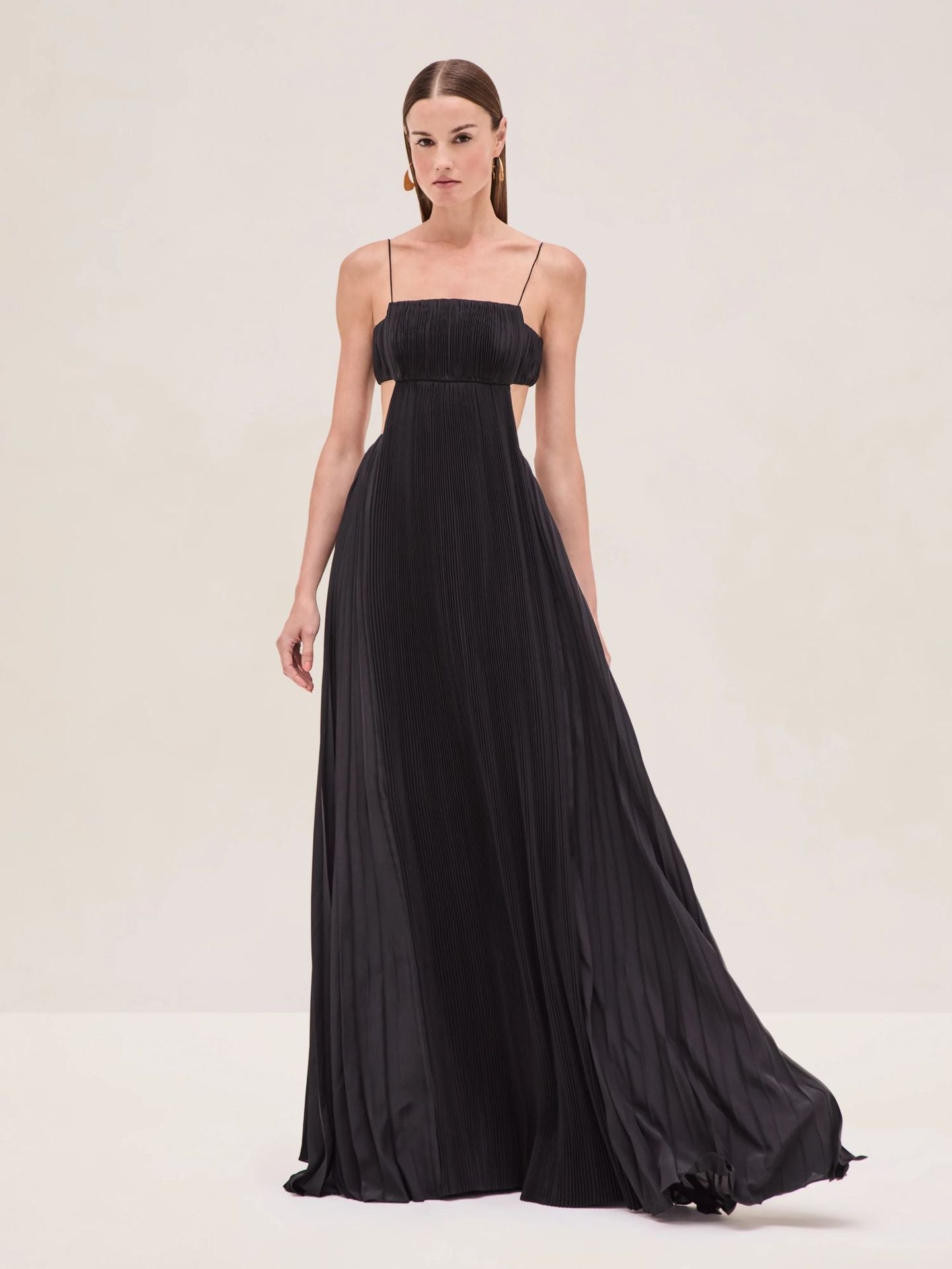 Damen Maxi-Kleid mit eleganter Plisseedetails und schmalen Spaghettiträgern