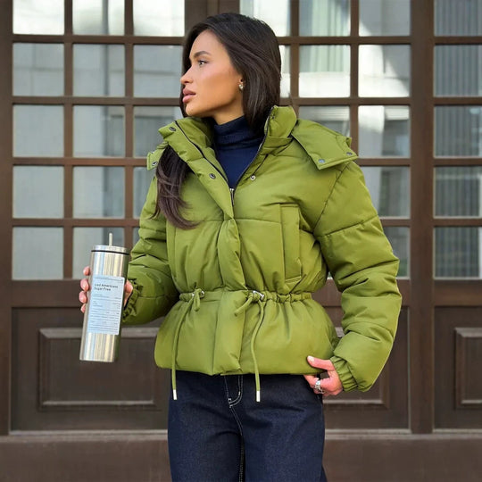 Damen Kurz geschnittene wattierte Kapuzenjacke mit Taillenzug und hohem Stehkragen Shop Nory