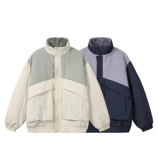 Unisex Boxy-Pufferblouson mit hohem Stehkragen, Cord-Schulterpasse und großen Pattentaschen Shop Nory