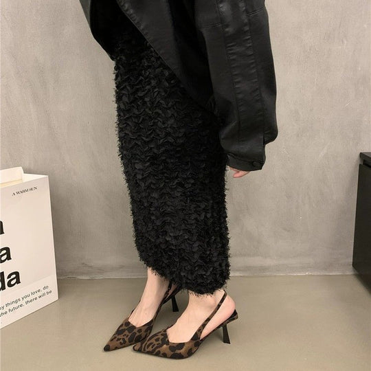 Damen Spitz zulaufende Slingback-Pumps mit niedrigem Stiletto-Absatz und Lackfinish Shop Nory