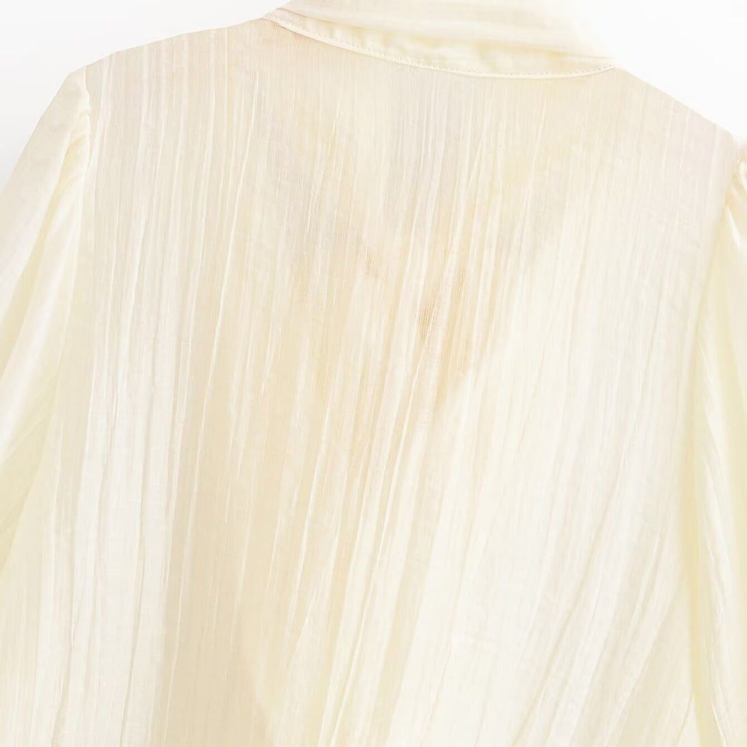 Damen Elegante Chiffonbluse mit Schleifenkragen, Plissee-Detail und Ballonärmeln Shop Nory