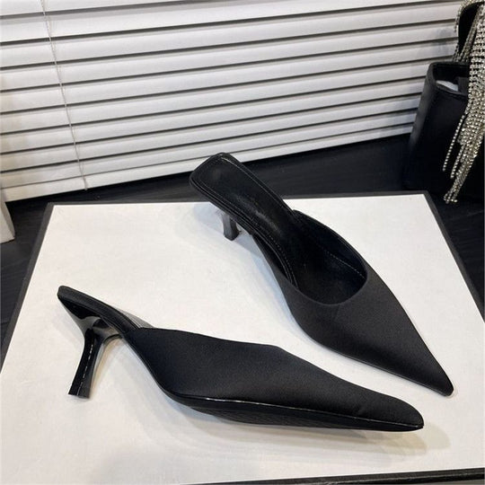 Damen Spitz zulaufende Mule mit niedrigem Kittenabsatz und fersenfreiem Design Shop Nory