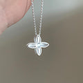 Damen Halskette mit stilvollem Blumendesign Shop Nory
