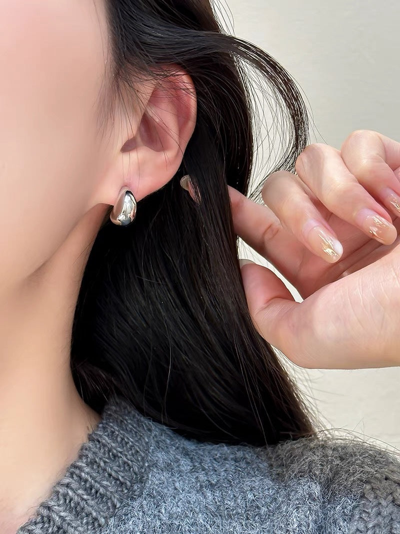 Damen Sleek Crescent Hoops Shop Nory