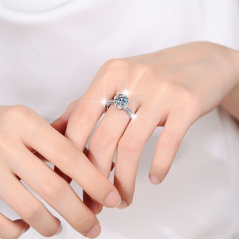 Damen Solitär Verlobungsring mit funkelndem Zirkonia und eleganter Fassung Shop Nory