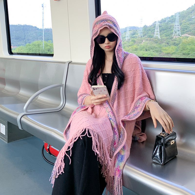 Damen Kapuzenponcho mit Fransen und gewebten Bordüren-Details Shop Nory