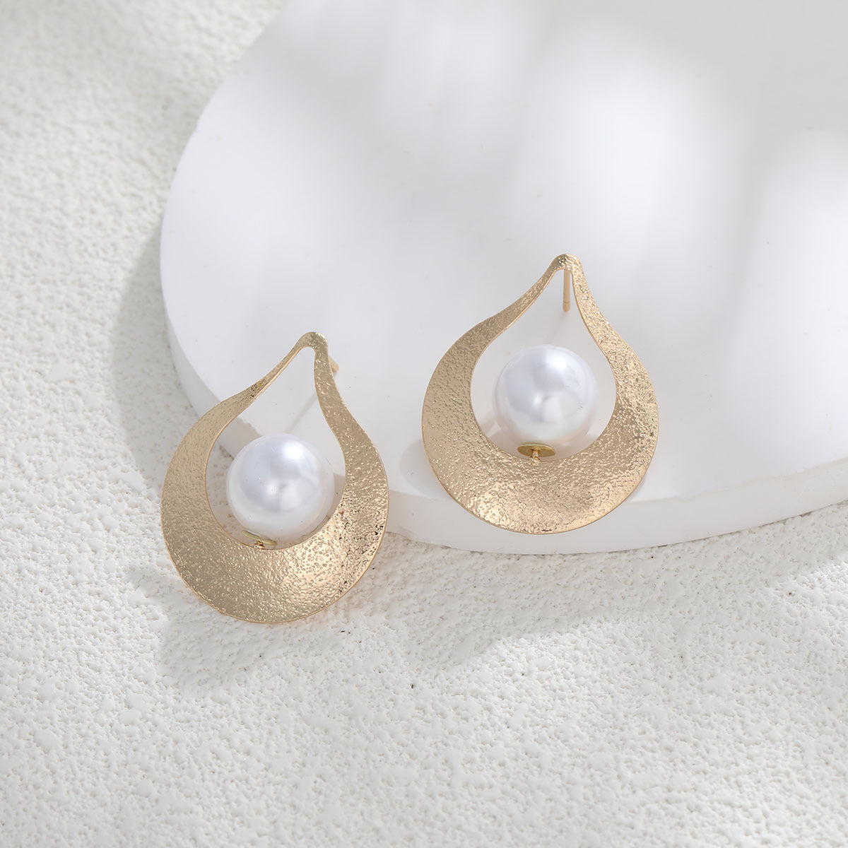 Damen Ohrringe mit herzförmigem Design und künstlicher Perle Shop Nory