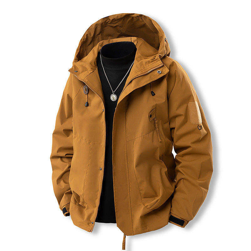 Herren funktionale Outdoor-Jacke mit verstellbarer Kapuze und praktischen Taschen