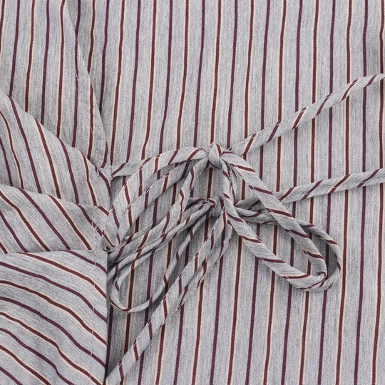 Damen Asymmetrische Wickelbluse mit Hemdkragen, seitlicher Schnürung und langen Manschettenärmeln Shop Nory