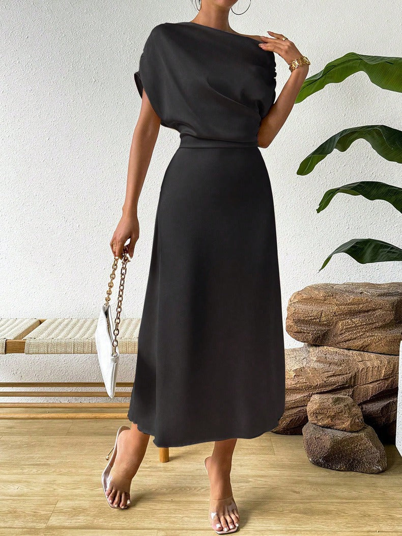 Damen Elegantes und fließendes Abendkleid mit asymmetrischem Schnitt