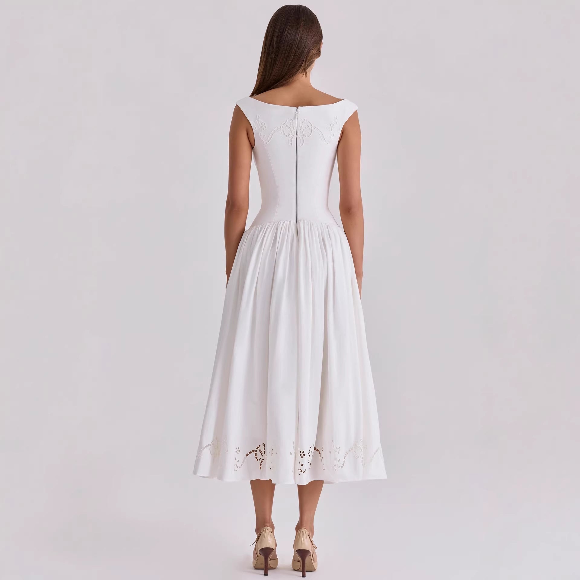 Damen Elegantes Midi-Kleid mit incisierten Details Shopnory