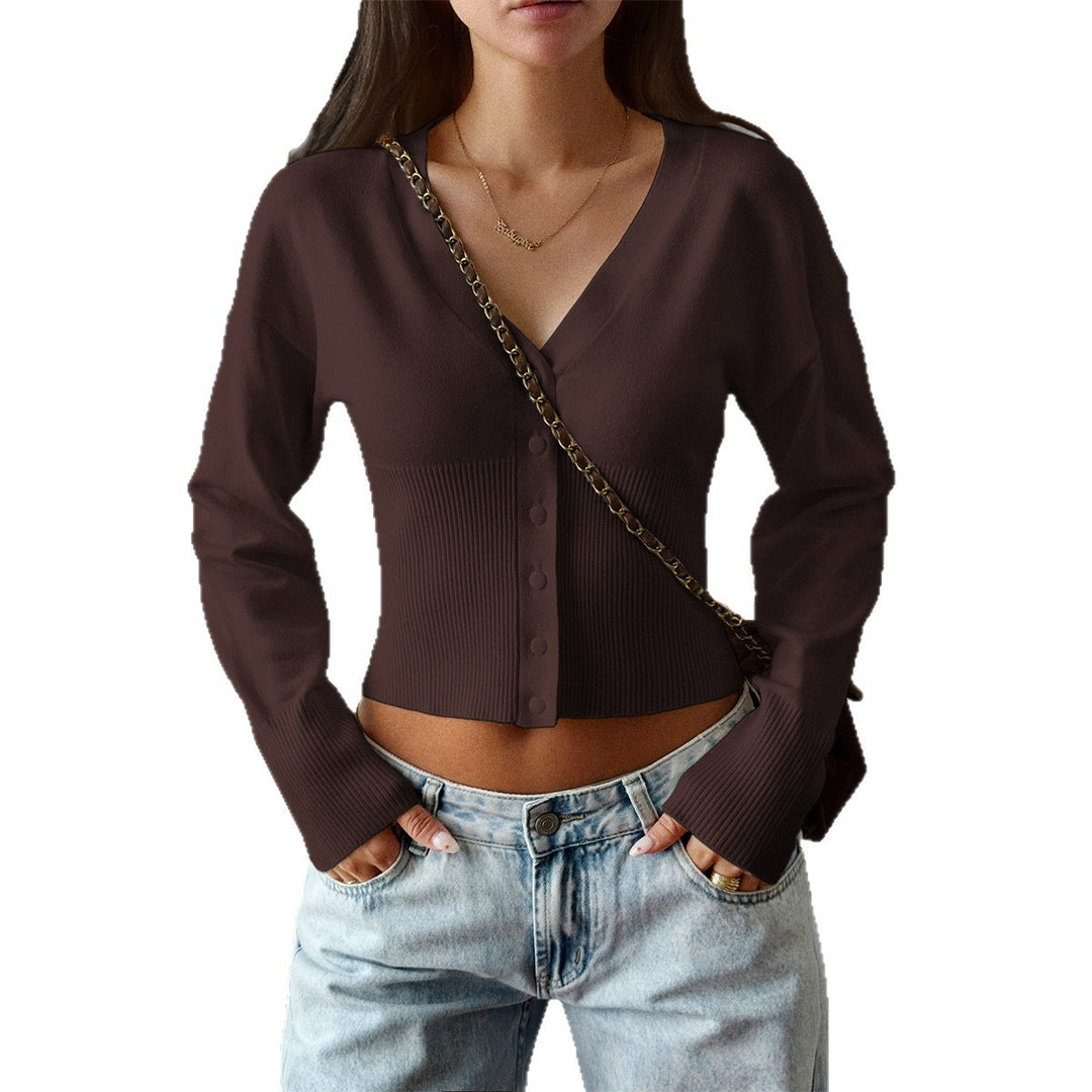 Damen nan taillierte Cropped-Strickjacke mit tiefem V-Ausschnitt, geripptem Bund und durchgehender Knopfleiste Shop Nory