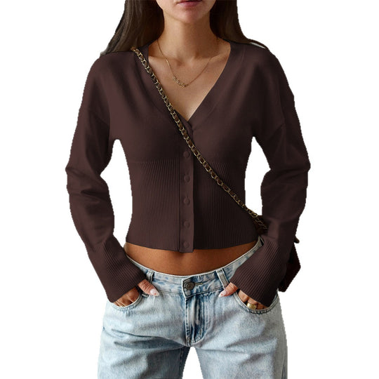 Damen nan taillierte Cropped-Strickjacke mit tiefem V-Ausschnitt, geripptem Bund und durchgehender Knopfleiste Shop Nory