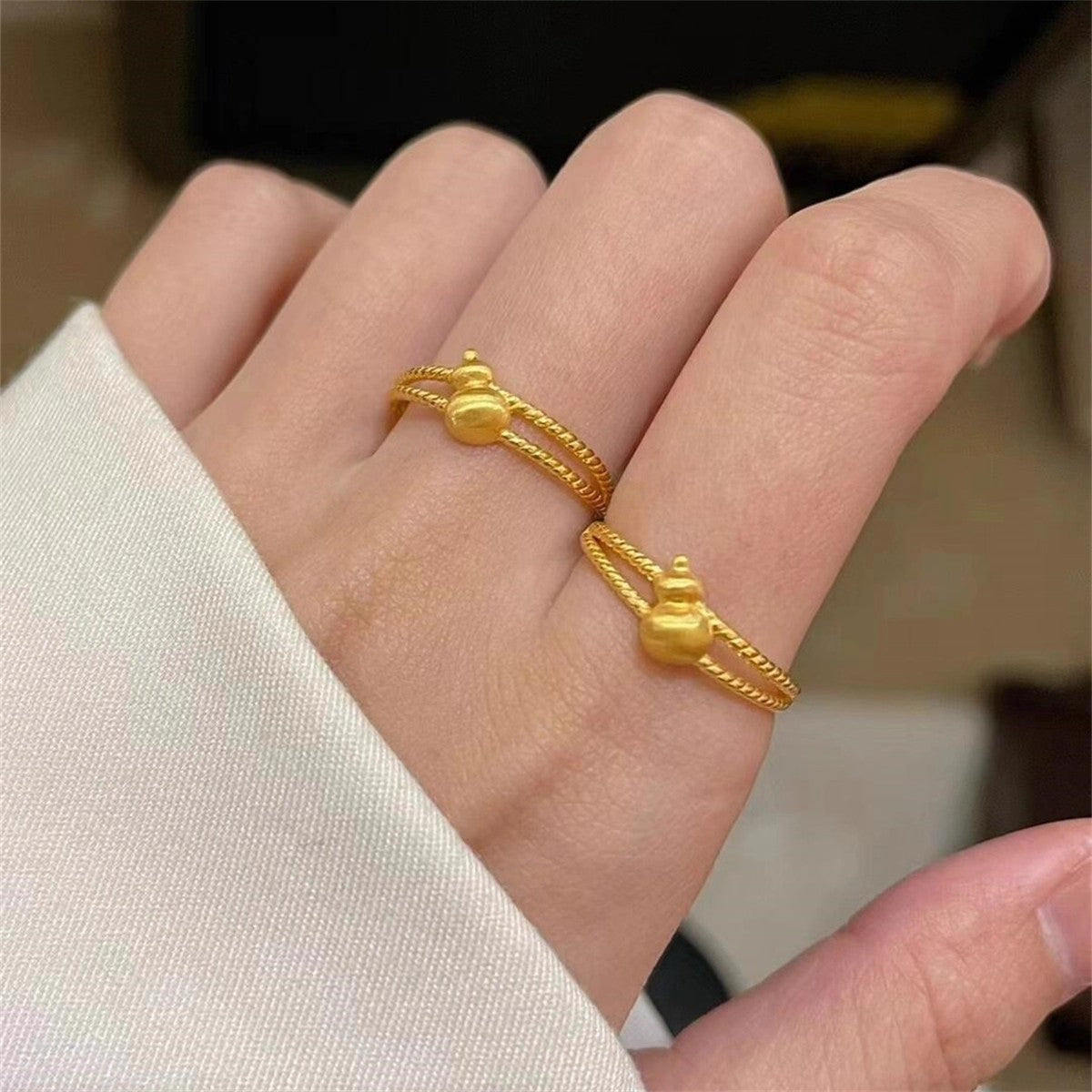 Damen Verspielter Ring mit kreativem Design und glänzenden Akzenten Shop Nory