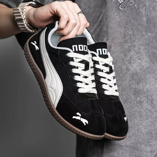 Herren Retro-Lowtop-Sneaker aus Wildlederimitat mit kontrastierendem Seitenstreifen und profilierter Gummisohle Shop Nory