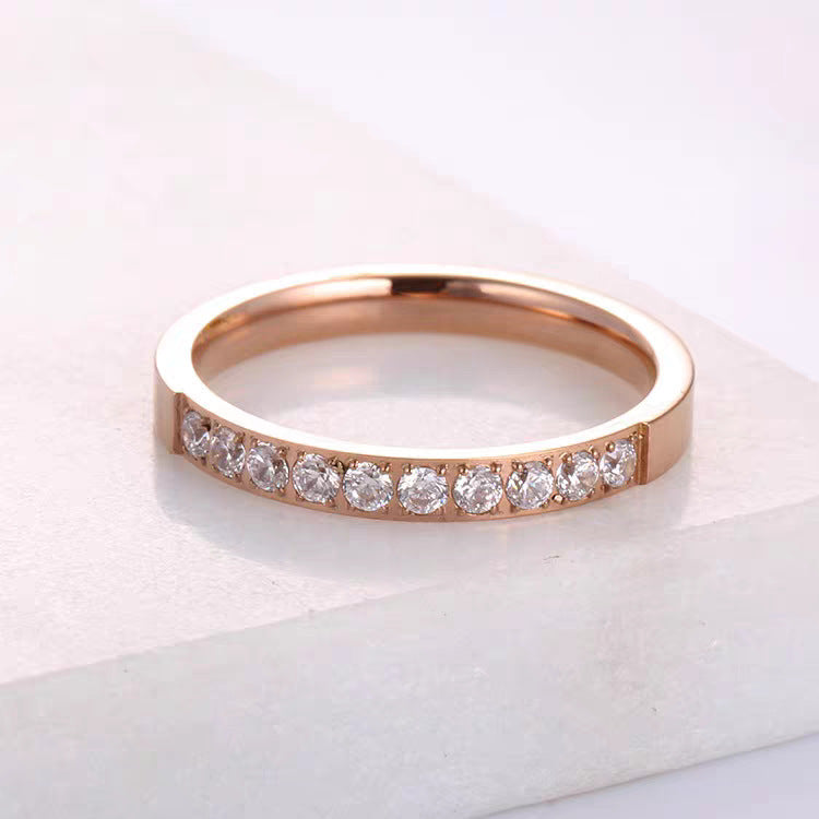 Damen Strahlender Crystal-betonter Bandring Shop Nory