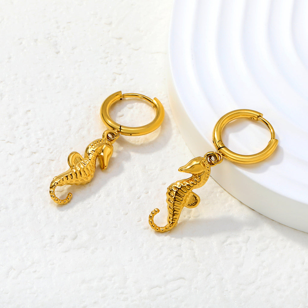 Damen Hängende Ohrringe mit Seepferdchen-Anhängern und glänzender goldfarbener Oberfläche Shop Nory