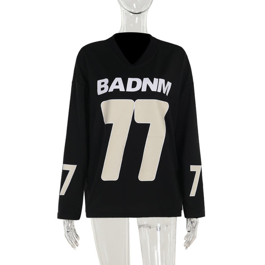 Damen Oversize Sport-Sweatshirt mit V-Ausschnitt und Statement-Print Shop Nory