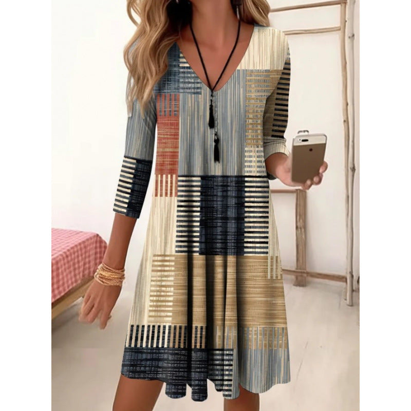 Damen V-Ausschnitt Freizeitkleid mit floraler Gestaltung und seitlichen Taschen