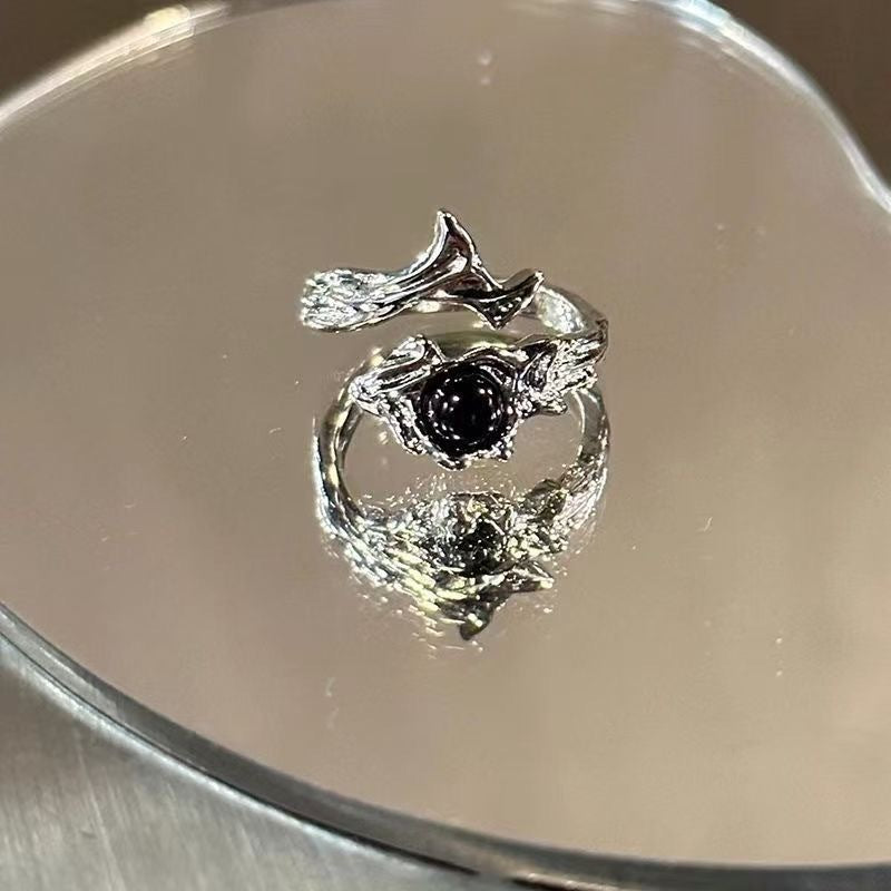 Damen Ring mit künstlerischem Augen-Design und filigranen Details Shop Nory
