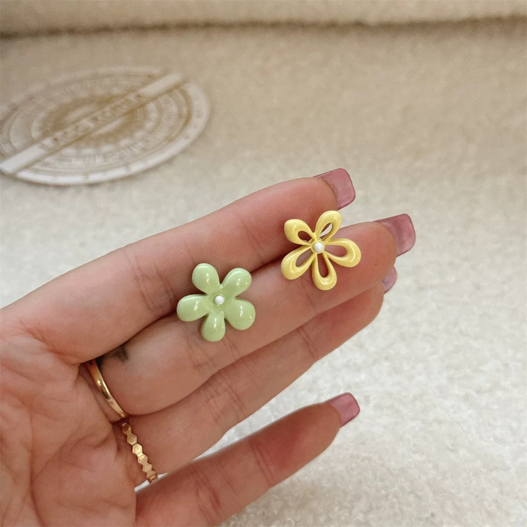 Damen Ohrringe mit charmantem Blumenmotiv aus hochwertigem Material Shop Nory