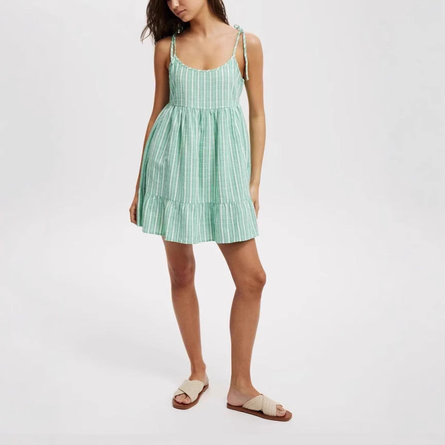 Damen Sommerliches Kurzkleid mit verstellbaren Trägern und Rüschensaum