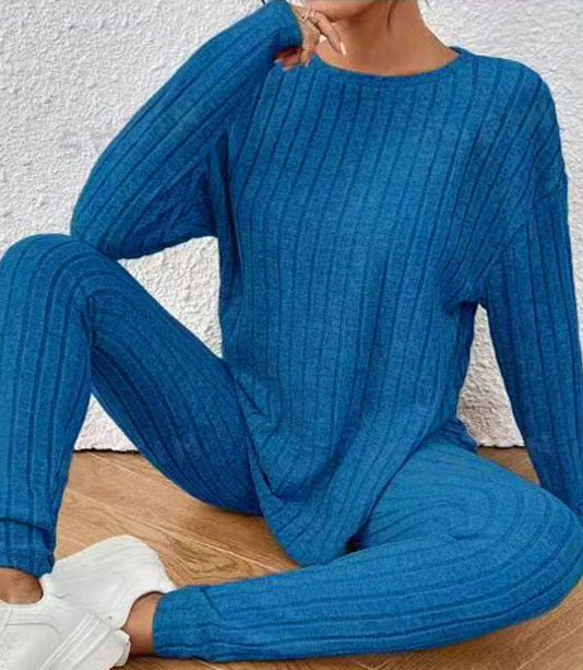 Damen Geripptes Feinstrick-Relax-Set mit Oversize-Pullover und schlanker Joggerhose Shop Nory