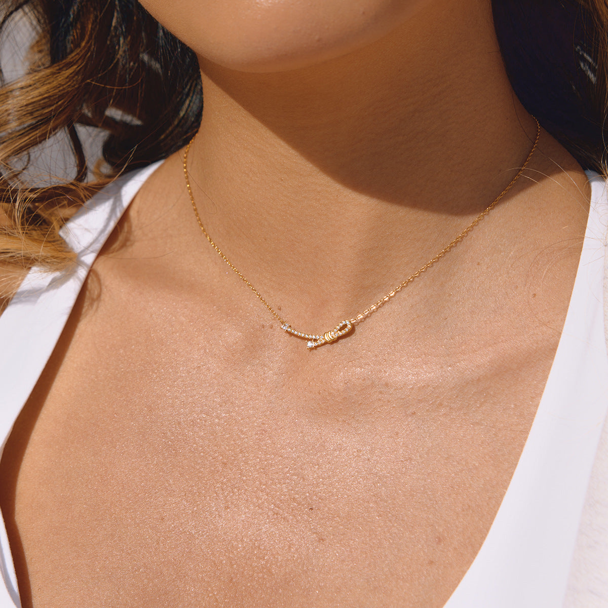 Damen Halskette mit wendigem Schmuckdesign aus hypoallergenem Edelstahl Shop Nory