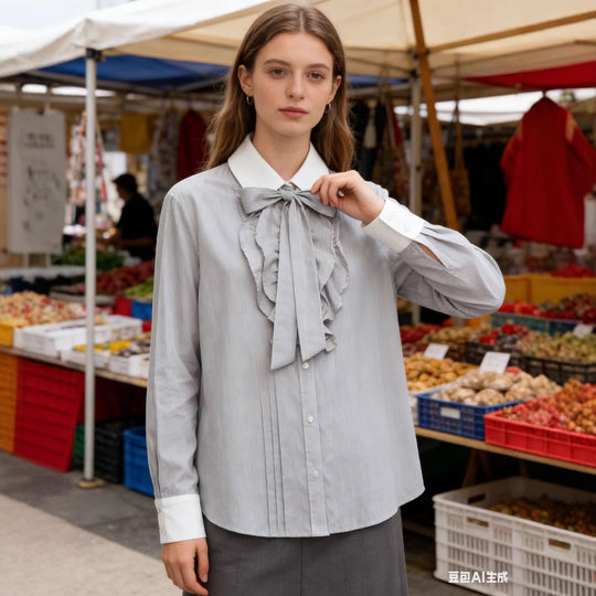 Damen Gestreifte Bluse mit Schleifenkragen, Rüschenfront und Kontrastmanschetten Shop Nory