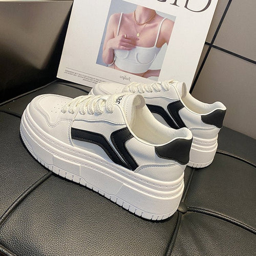 Damen Plateau-Sneaker mit stylischem Kontrastdetails und komfortabler Dämpfung