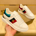 Damen Modische Sneakers mit buntem Akzent und elegantem Design