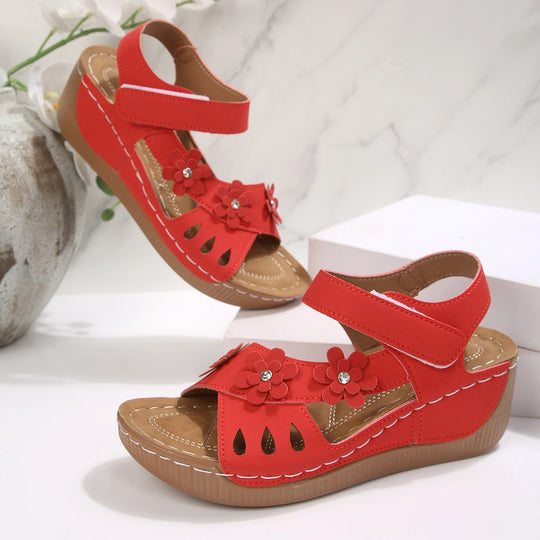 Damen Komfort-Wedgesandalen mit verstellbarem Klettverschluss und Blütenapplikation Shop Nory