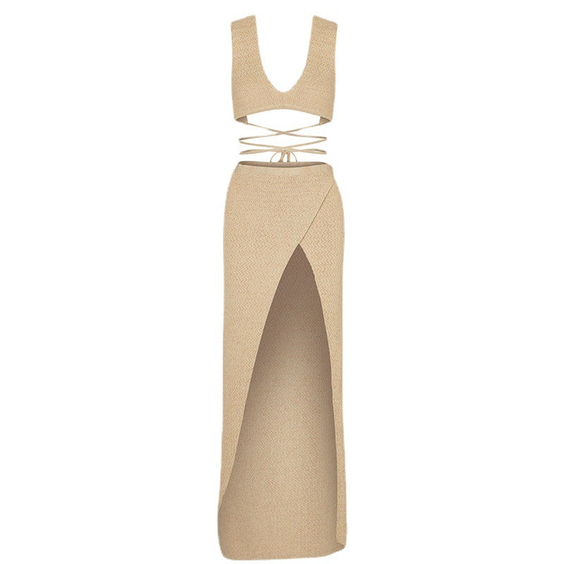 Damen elegantes Kleid mit tiefem Schlitz und verspielten Trägern