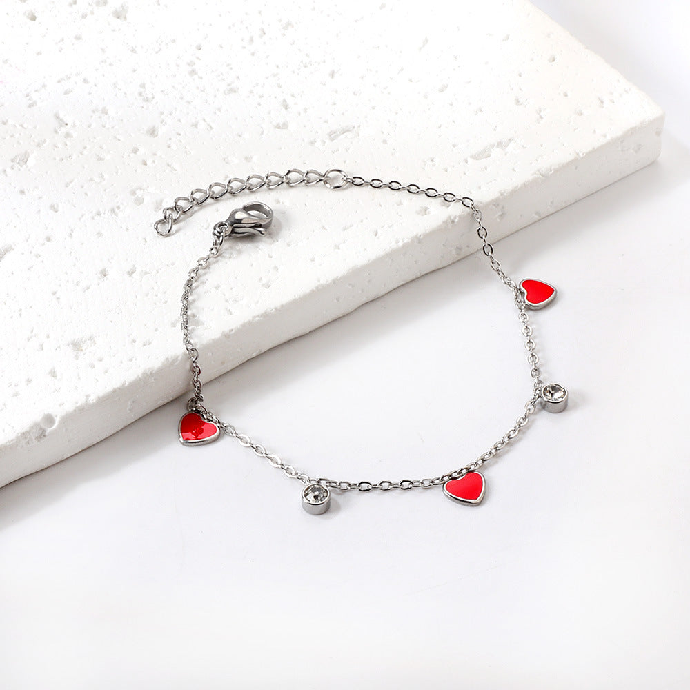 Damen zartes Armband mit herzförmigen Akzenten und funkelnden Kristallen Shop Nory