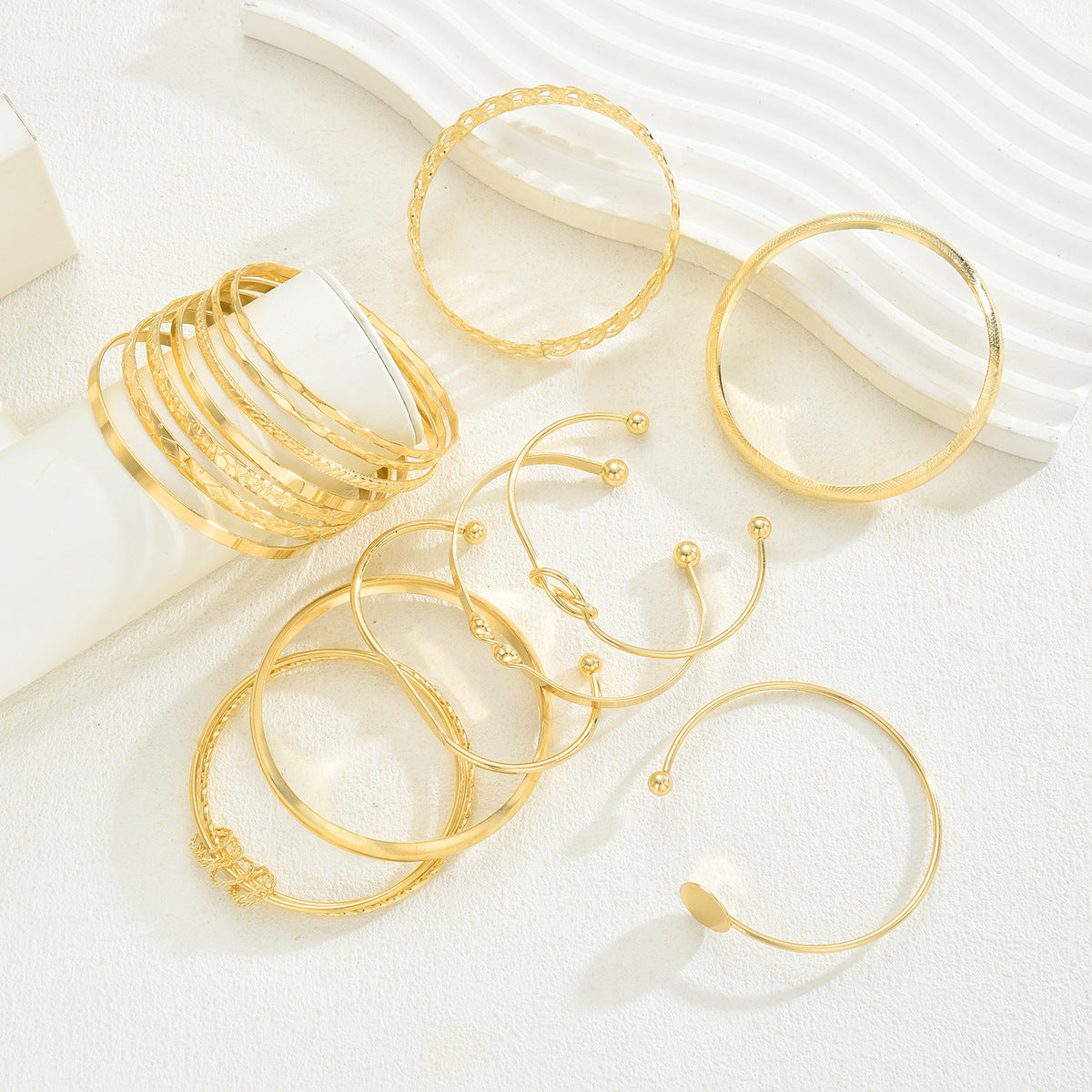 Damen Armreifen Set mit vielfältigen Designvariationen Shop Nory